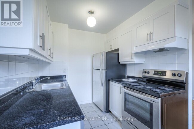 Building Photo - 2830-2830 Midland Ave