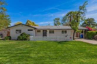 Building Photo - 6631 N 12th Pl