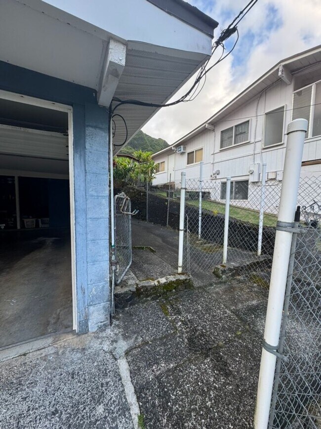 Foto del edificio - Bright & Spacious 3-Bedroom Home in Peacef...