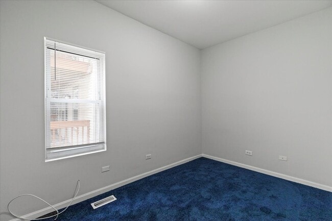 Foto del edificio - 516 N May St