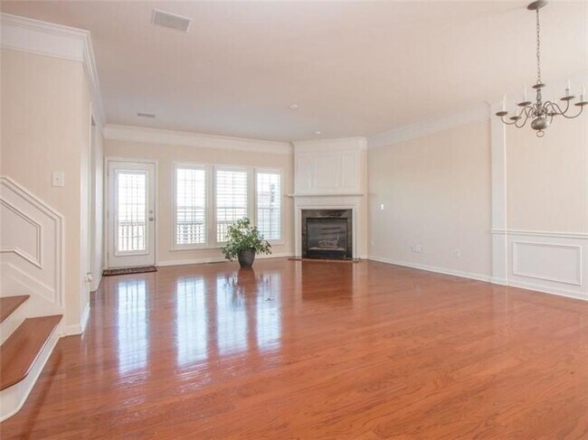 Building Photo - 3409 Triview Square