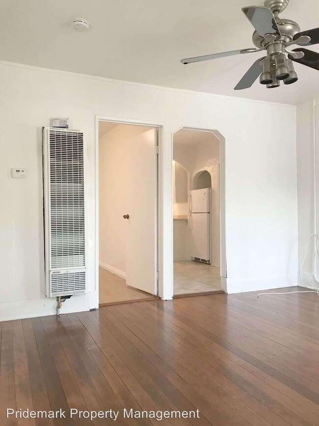 Building Photo - 414 9th St