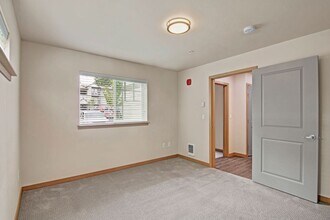 Interior Photo - Insignia