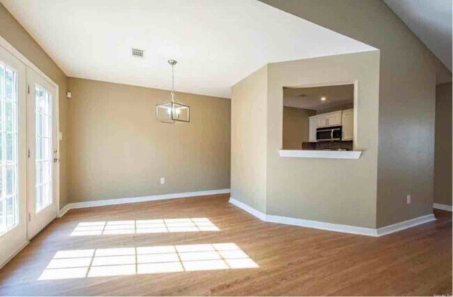 Building Photo - 77 Cinnamon Dr