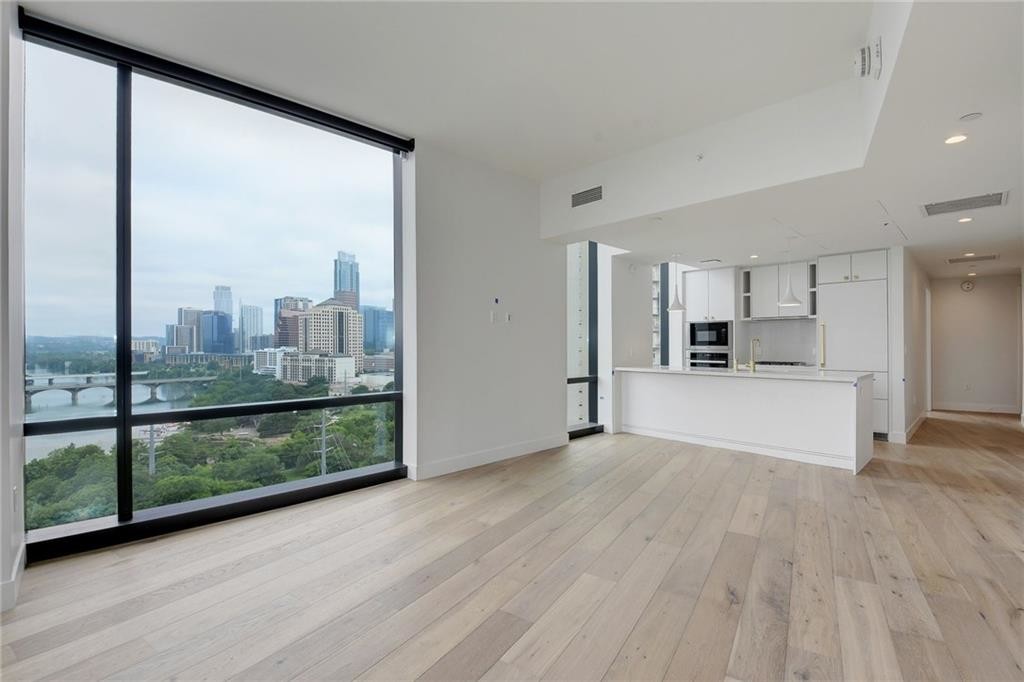 Foto principal - 70 Rainey St