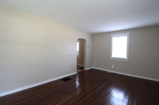 Foto del edificio - Updated 1 Bedroom 1 Bath Home In Kansas Ci...