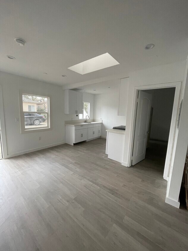Building Photo - 5151 Cartwright Ave