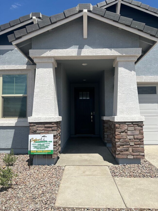 Foto del edificio - BRAND NEW HOME IN WARNER MEADOW