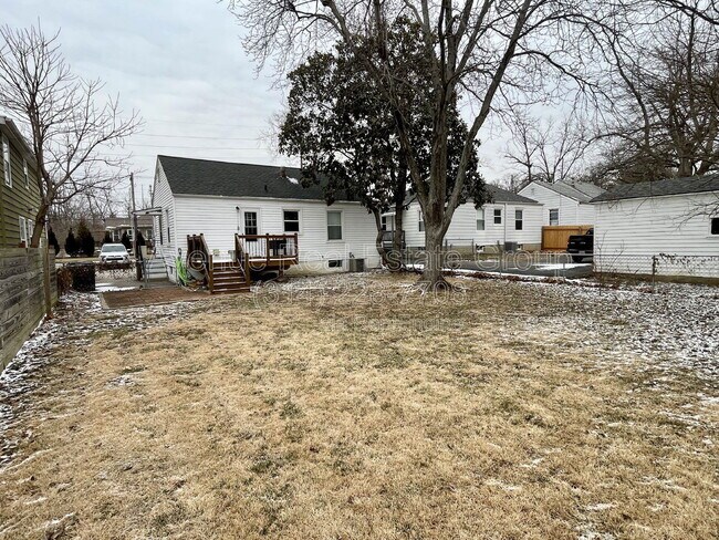 Foto del edificio - 9526 Big Bend Rd