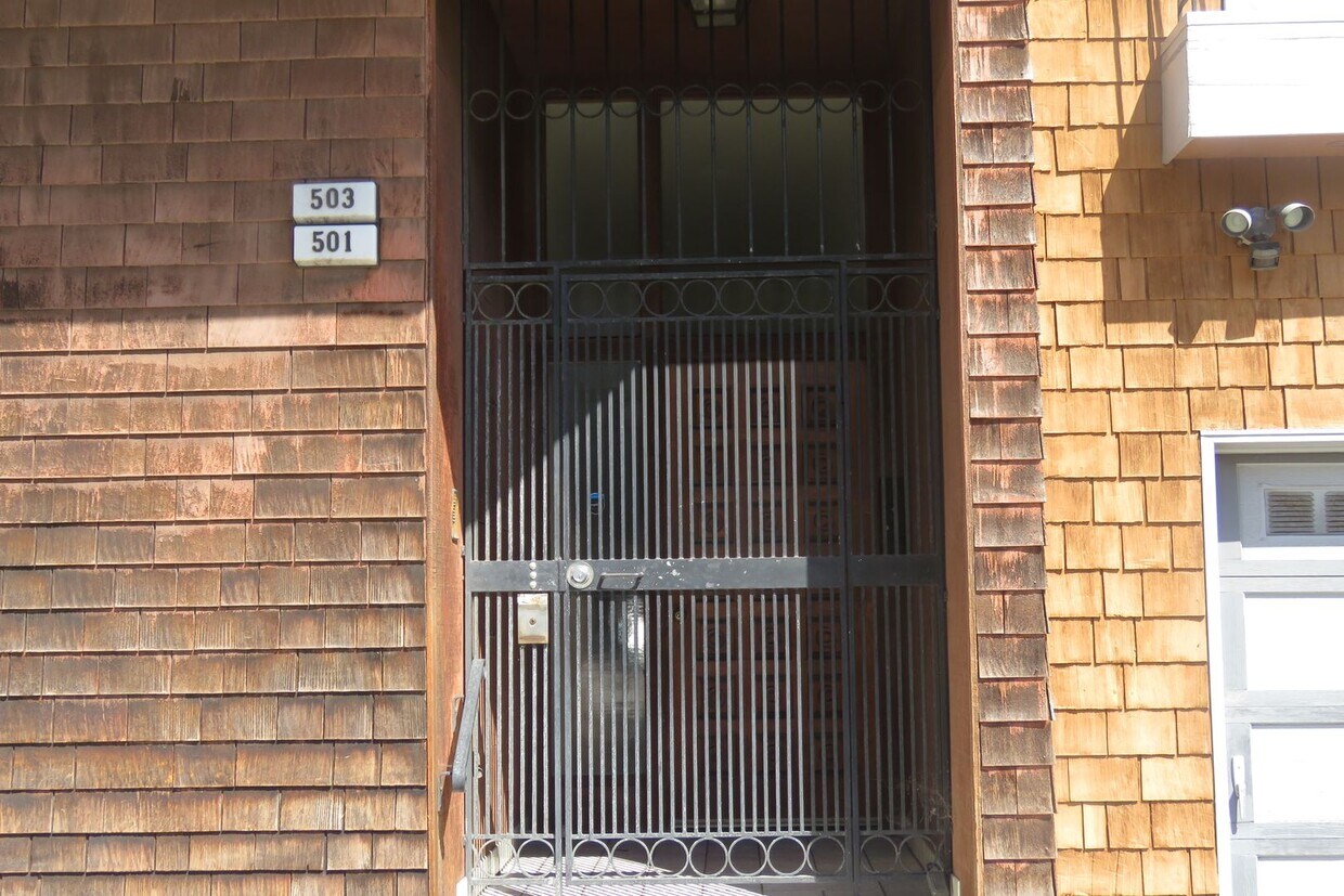 Primary Photo - 2 bedroom with Views