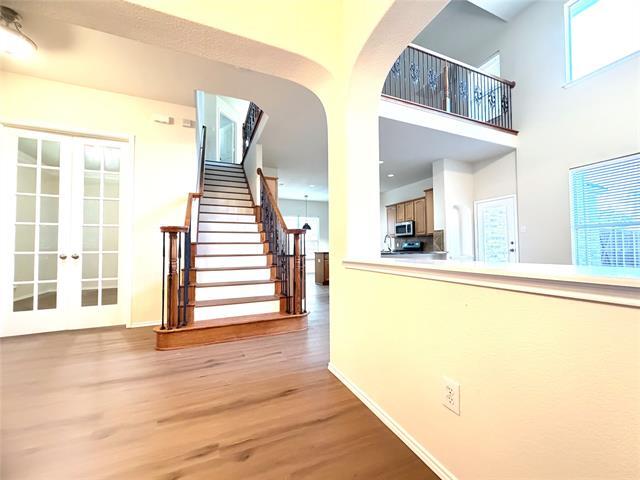 Foto del edificio - 9200 Regal Oaks Dr