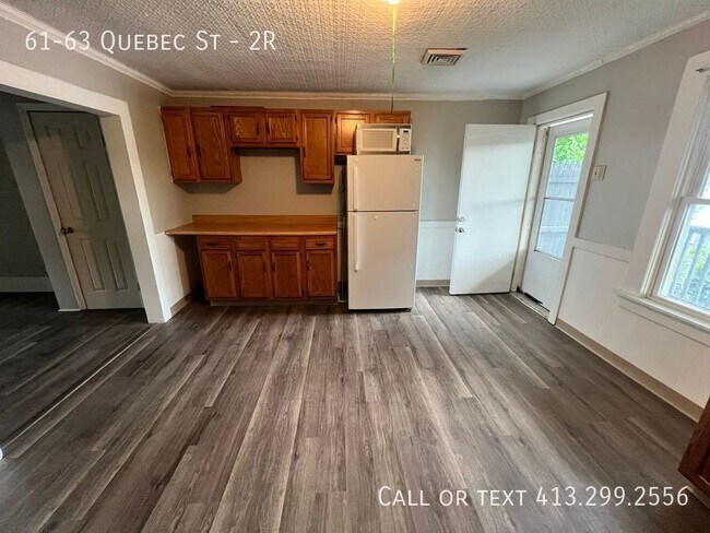 Building Photo - Updated 2 Bedroom Unit in Indian Orchard!