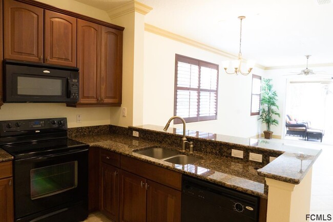 Building Photo - 45 Riverview Bend S