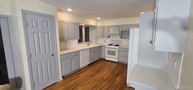 Building Photo - 184 Hosner Mountain Rd