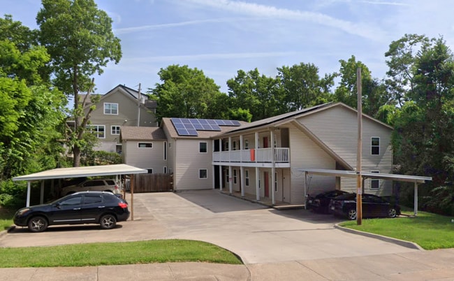 Building Photo - 938 Cleveland St