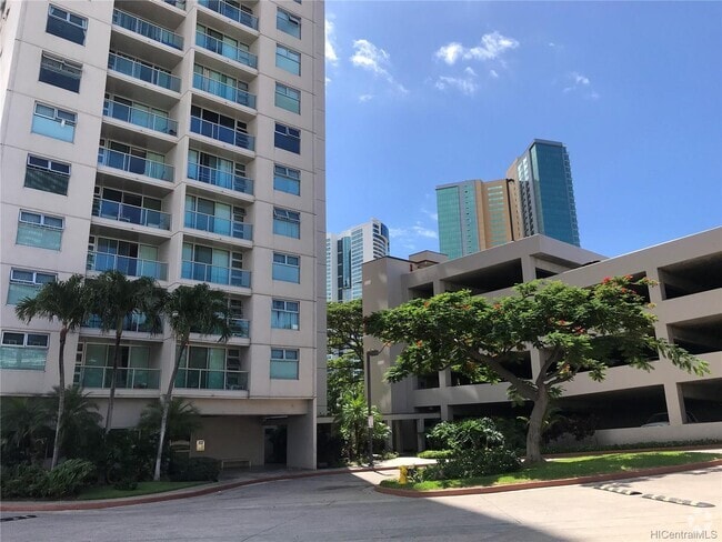Building Photo - 1133 Waimanu St