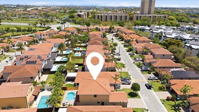 Foto del edificio - 9777 NW 8th St