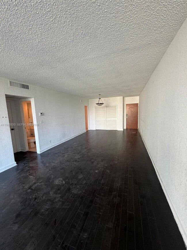 Foto del edificio - 4001 S Ocean Dr