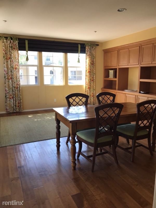 Building Photo - 2 br, 2.5 bath Condo - 5053 Plaza Promenade