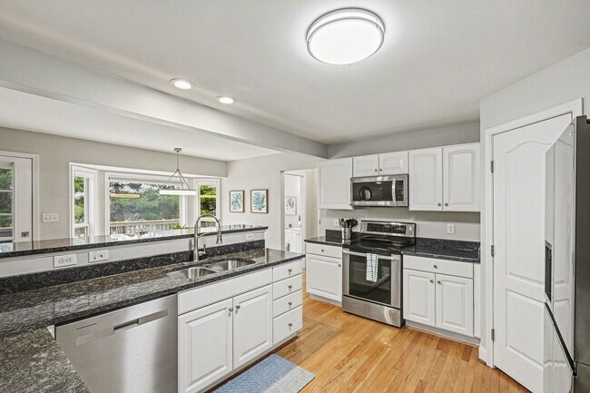 Foto del edificio - 2580 Hingham Ln