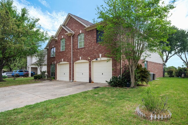 Foto del edificio - 1823 Blue Water Bay Dr