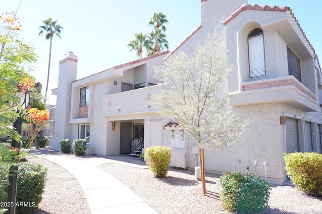 Foto del edificio - 10115 E Mountain View Rd