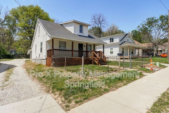 Building Photo - 835 S Grant Ave
