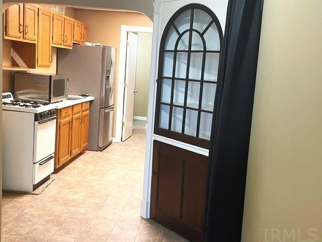 Building Photo - 521 Broadway St