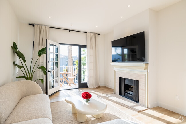 2BR, 2BA - 1,100SF - Living Room - Plymouth Apartments