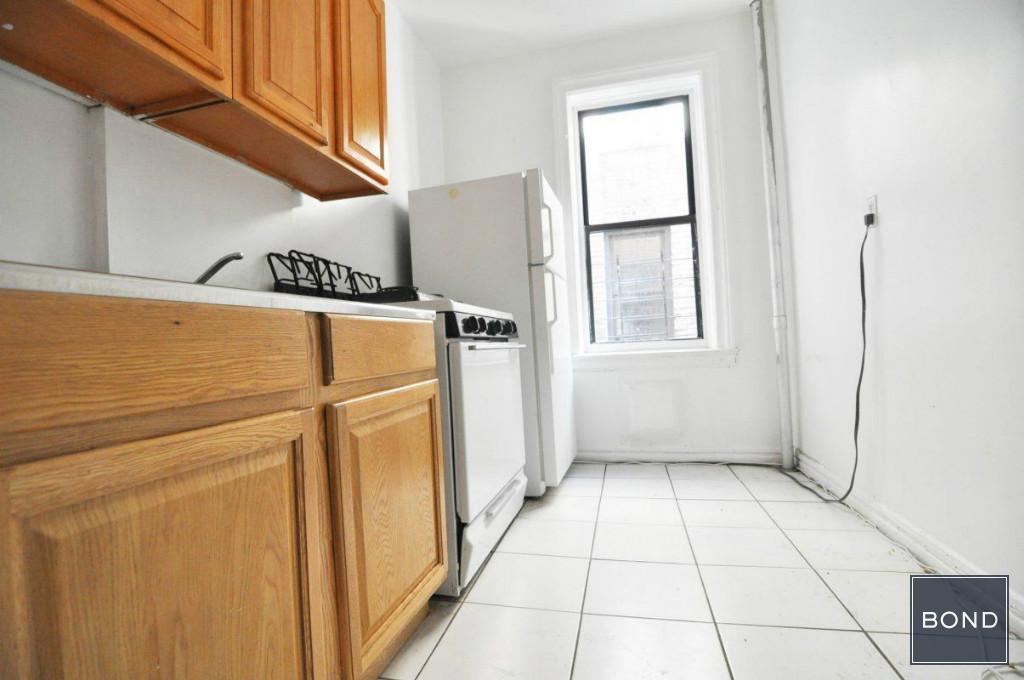 Building Photo - 230 W 147th St