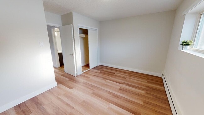 Interior Photo - Parkway Park