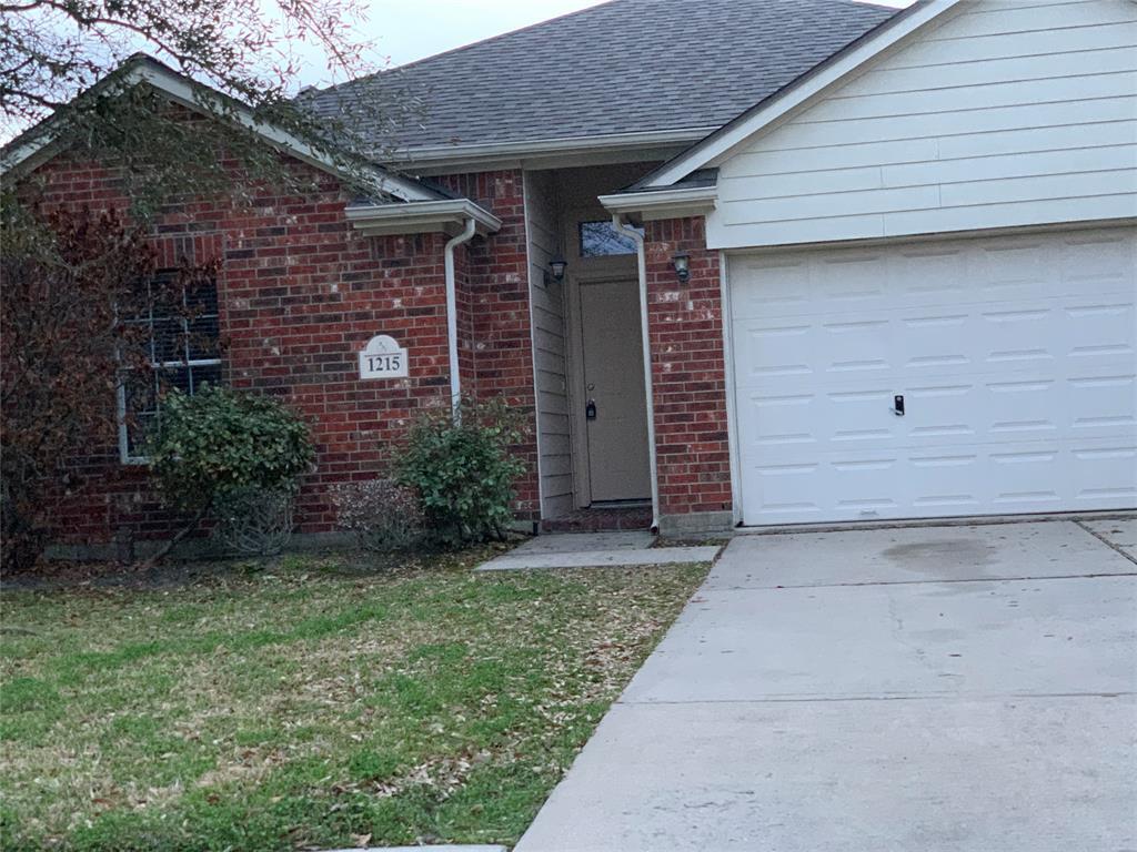 Primary Photo - 1215 Colonial Manor Dr