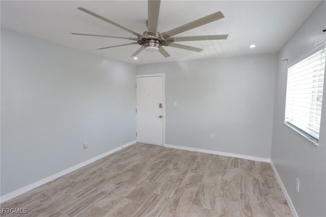 Foto del edificio - 8109 Country Rd