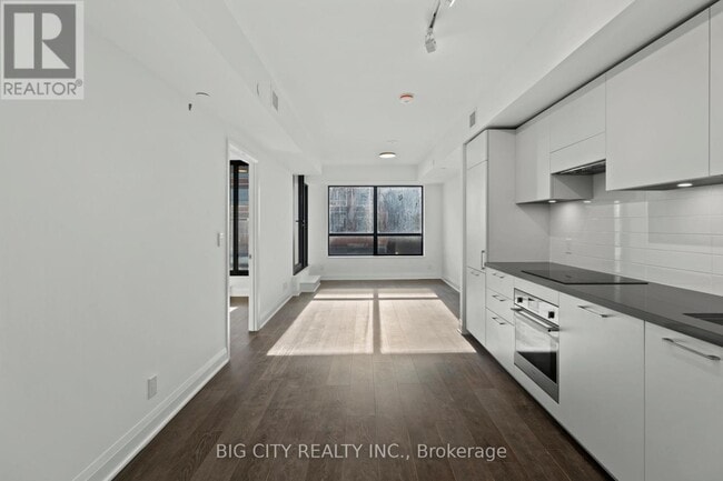 Building Photo - 33 Frederick Todd Wy