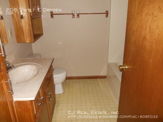 Building Photo - 2 bedroom in Odessa MO 64076