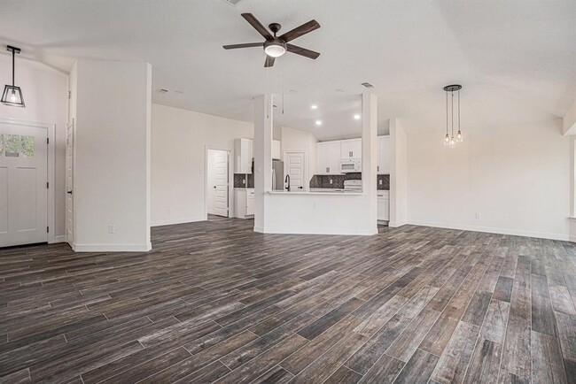 Building Photo - 614 Magnolia Bend St