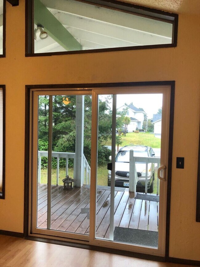 Foto del edificio - 2 BR 1 BA Beach Cabin