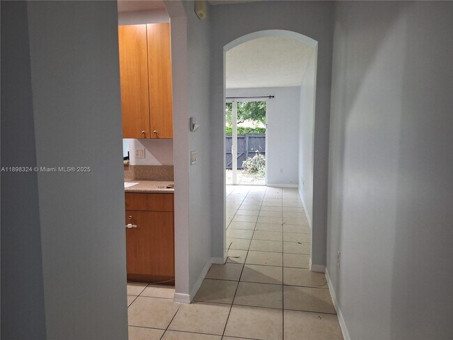 Foto del edificio - 2318 NE 42nd Cir