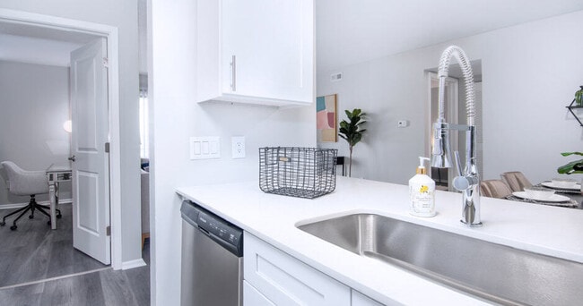 Building Photo - Retreat at Riverbend Apartment Homes