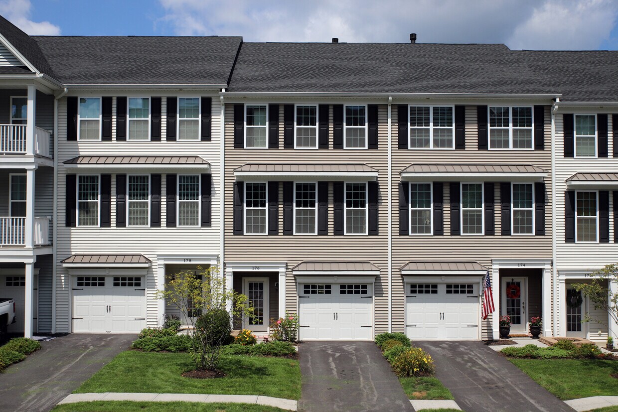 176 Warrington Round, Danbury, CT 06810 House Rental in Danbury, CT