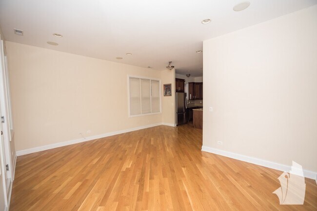 Foto del edificio - 3247 N Seminary Ave
