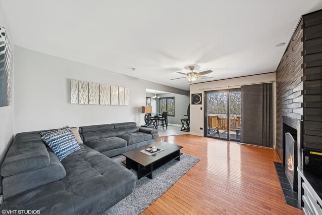 Building Photo - 16452 Nottingham Ct