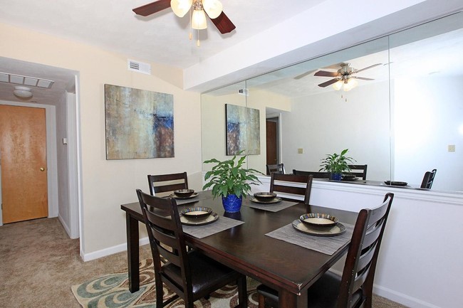 Dining Area - Riverlands Apartments