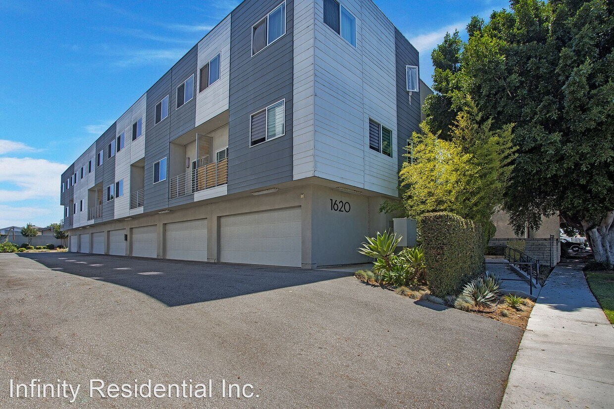 Primary Photo - 4 br, 3 bath House - 1620 237th Street #6