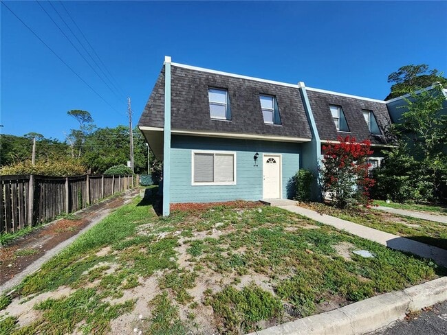 Building Photo - 501 SW 75th St