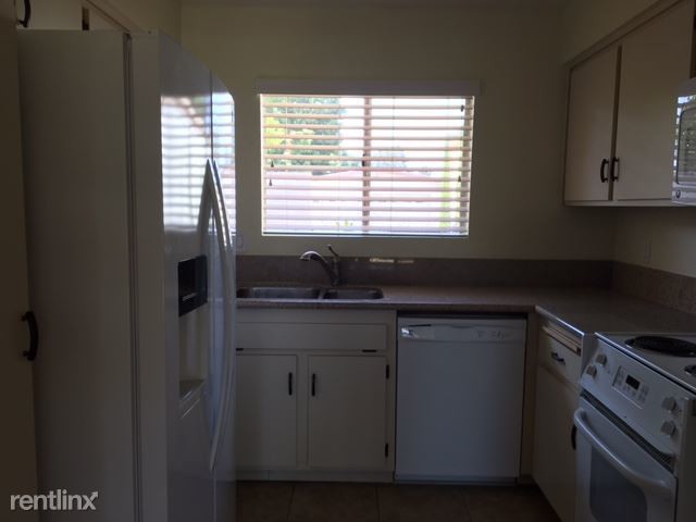 Building Photo - 512 Allspice Way
