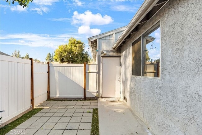 Building Photo - 15549 Ludlow St