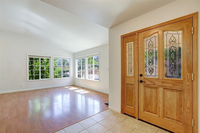 Building Photo - 107 Ventana Ridge Pl