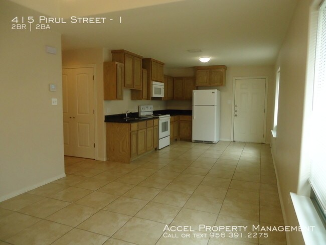 Building Photo - $250 off 1st month's Rent Move-in special