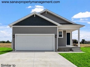 Building Photo - 2407 SE Fox Valley Dr